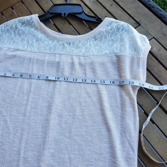 Elegant light Pink Lace Detail Top - Soft and Stylish Women's‎ Blouse" - Picture 2 of 5